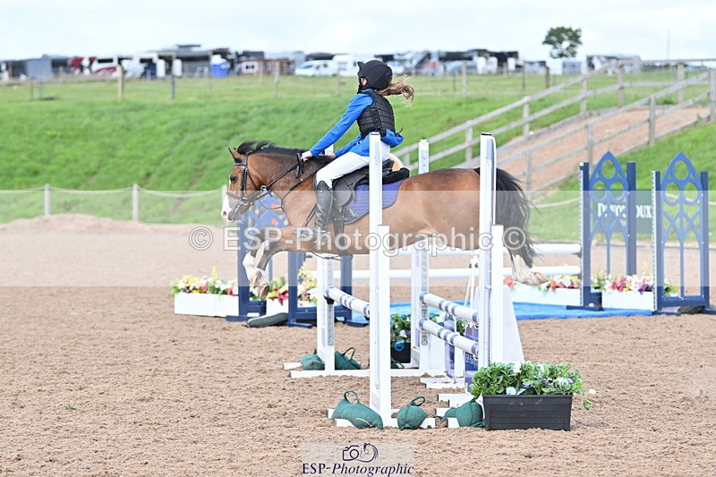 240628A-161550-01410 - Cls 5 Stepping Stones 128cm + 138cm