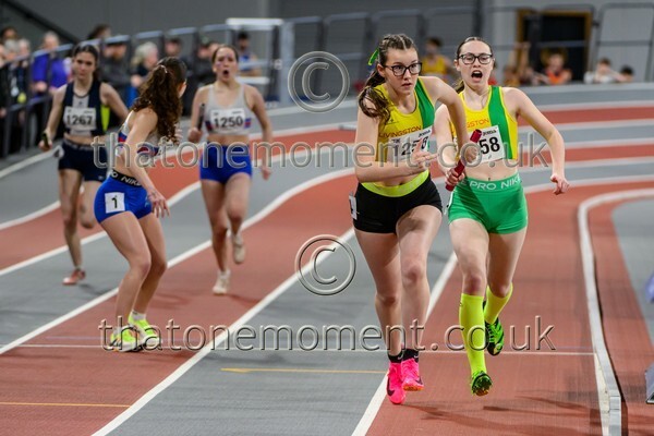 CEREL-925211 - Track Female Set Two