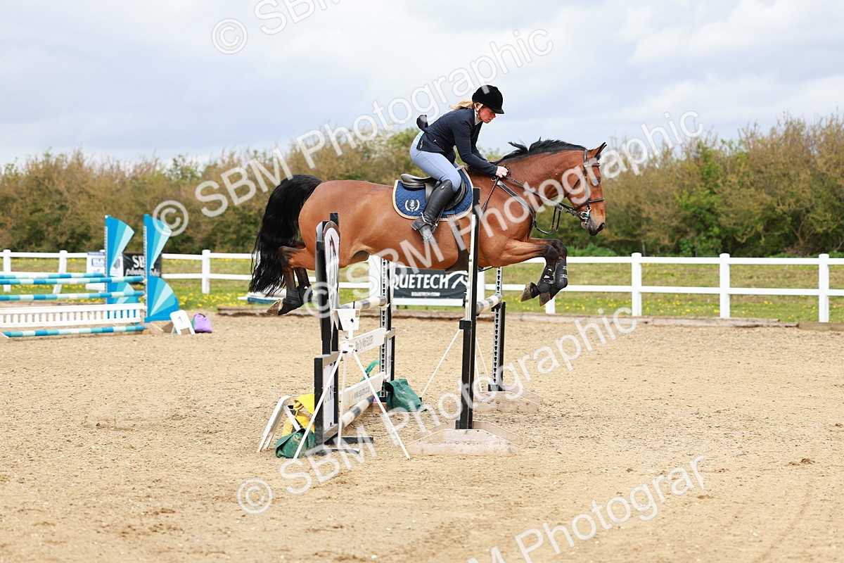 SBM_002329 - Class 10 - Senior Newcomers - 1.10m