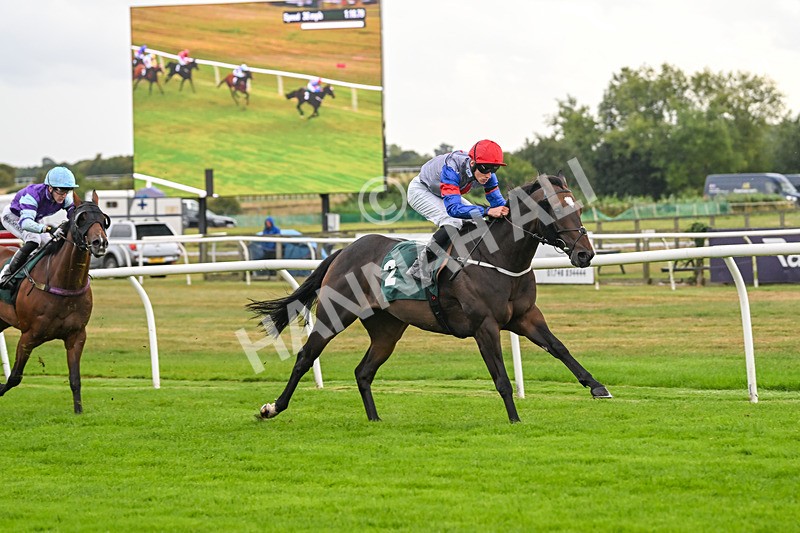 270825-Race 3-Quercus-5041 - Race 3