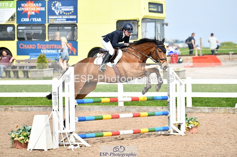 240511A-155931-14243 - Cls 25 British Novice and 90cm Open