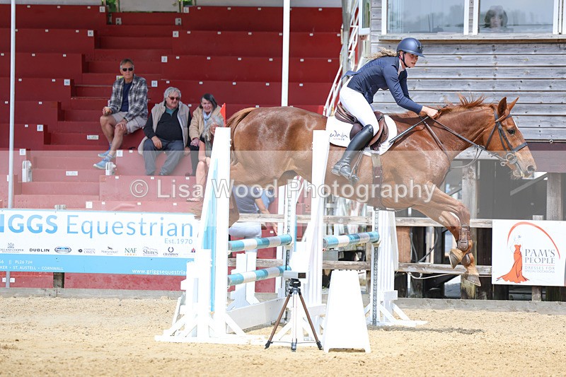 3E7A0340 - Class 10: Senior 95cm open