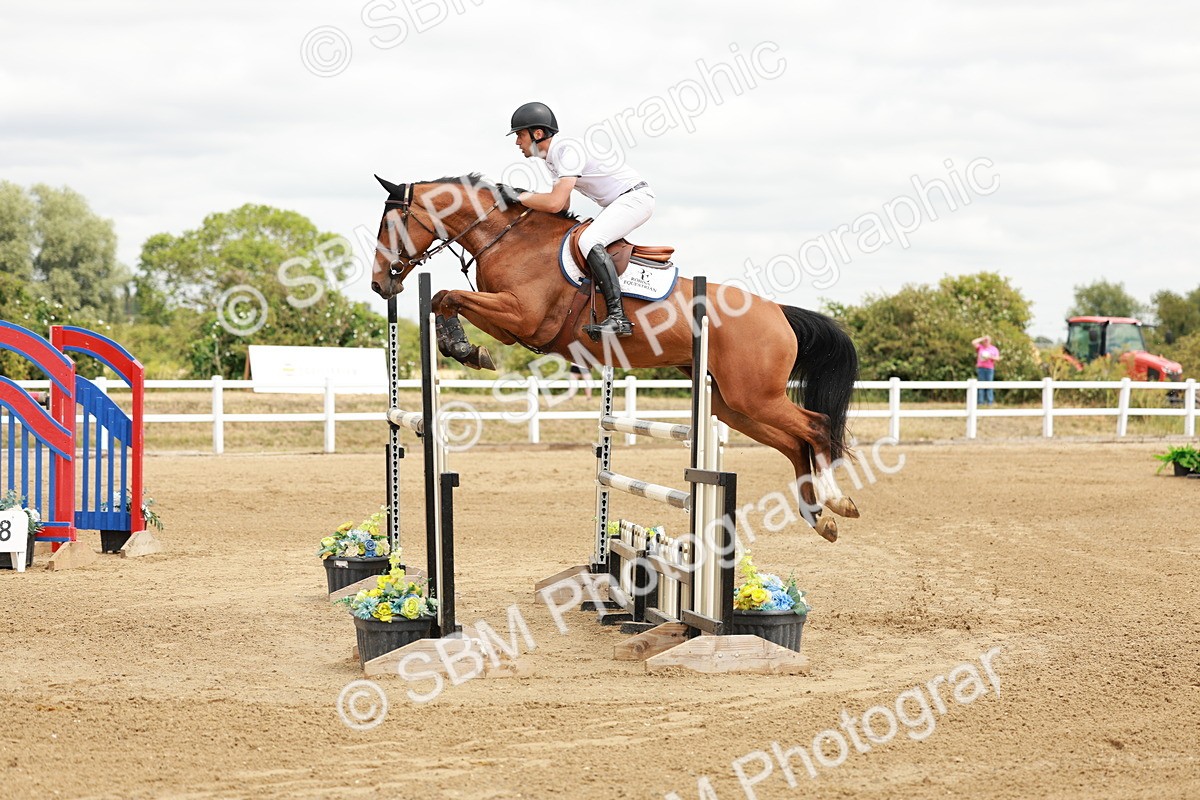 SBM_018377 - Class 21 - Senior Newcomers Championship 2d Rd