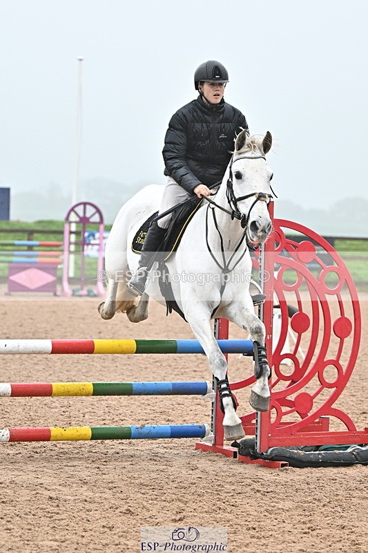 241103A-111505-06947 - SUN Cls 18 British Novice and 90cm Open