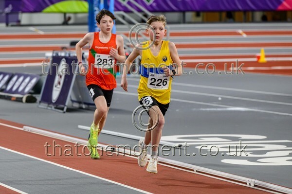 AgeInd25SUN-914879 - Track Male