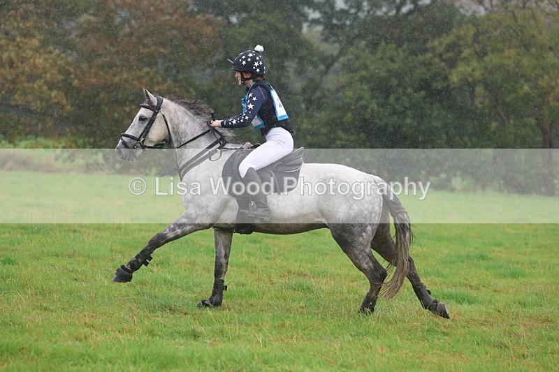 3E7A1098 - Class 2: 70cm: Half Roll Top