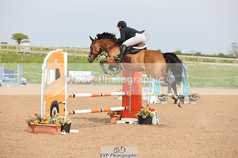 240511A-155713-14871 - Cls 36 National 1.30m Open