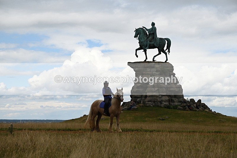 DSC_9567 - Time at Statue 15:11 to 15:58