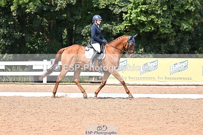 250816-141652-05318 - 142-Emma-Jane.BrownLord.in.Red