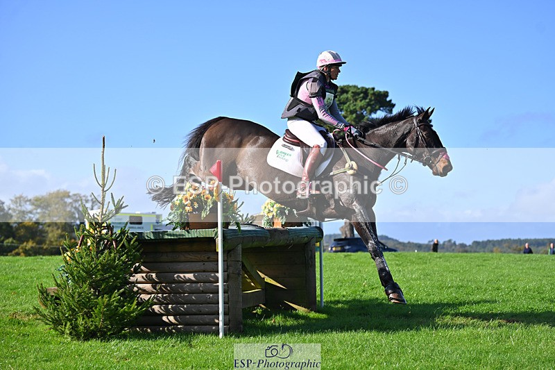 241025-114829-06773 - 056-Claire.Deuten-KILBUNNY.BLUE.BIRD