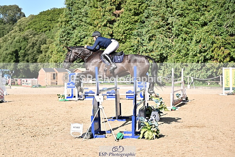 260906A-161026-04590 - Cls 24 Snr Foxhunter
