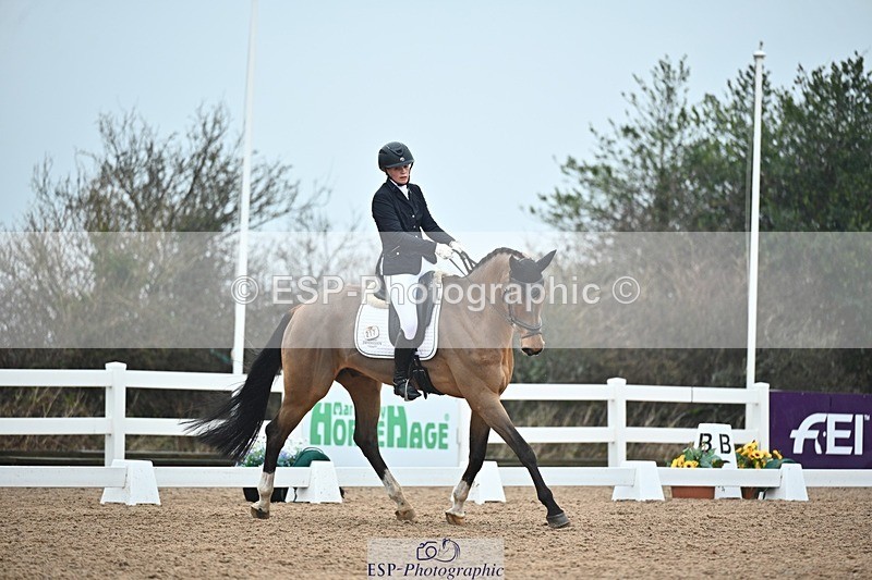 250214-134554-02000 - 217-Yasmin.Olsson-Sanderson-Top.Biats