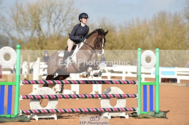 240210A-114520-01024 - Cls 8 Pony Newcomers & 1m Open