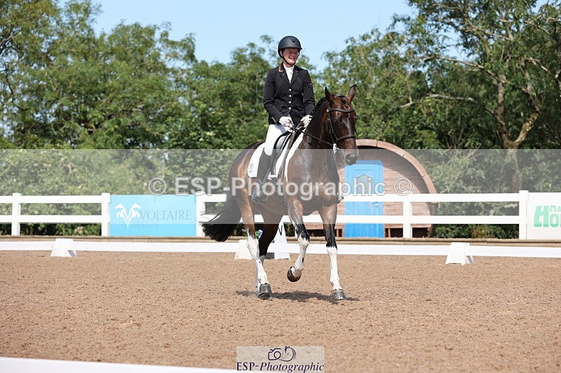 240816A-120722-04355 - 191-Sarah.Tancock-Fairly.Smart