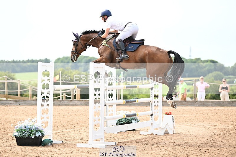 240801A-151536-02523 - Cls 5 National 1.30m Open