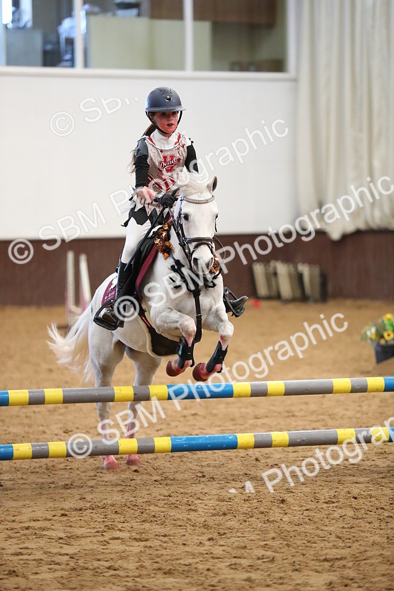 SBM_001375 - Class 3 - Horse & Hound