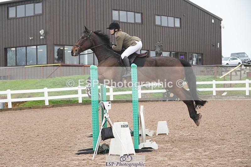 251107-121531-00713 - Cls 4 Snr 1.05m Open