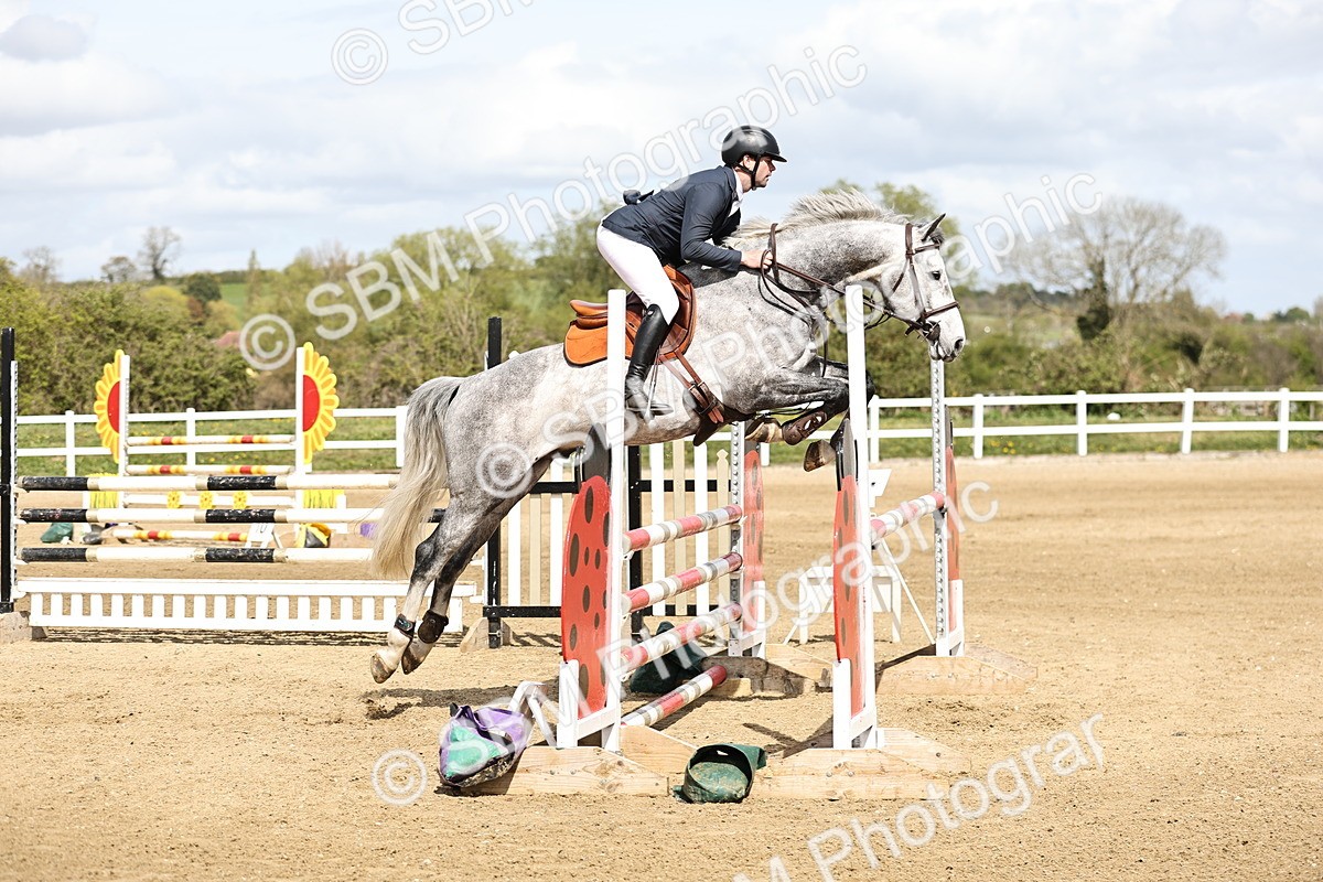 SBM_001073 - Class 4 - Senior Newcomers - 1.10m