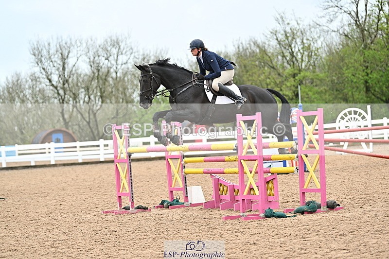 240501A-122619-00622 - Cls 7 Snr Newcomers and 1.10m Open