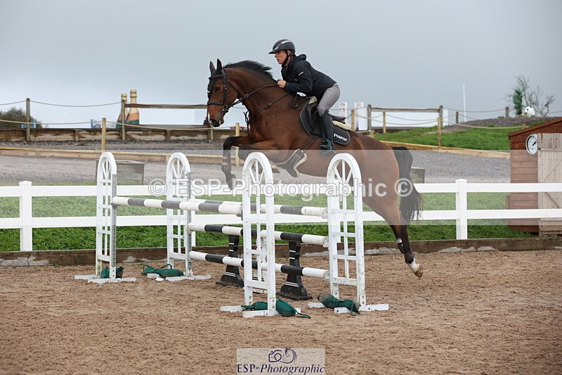 231112A-140749-04806 - Cls 20 Newcomers & 1.10m Open