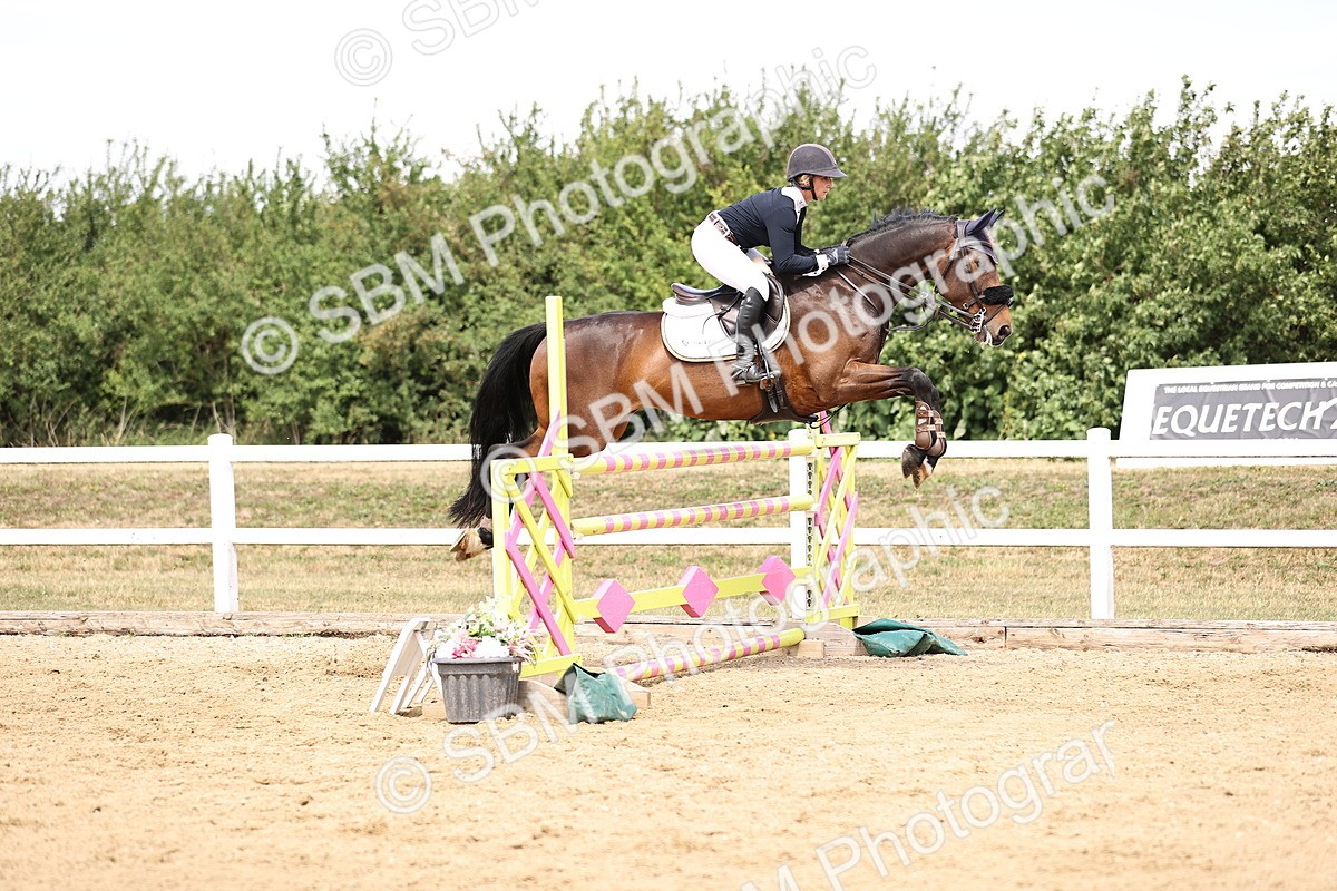 SBM_010568 - Class 9 - Senior Foxhunter - 1.20m Open
