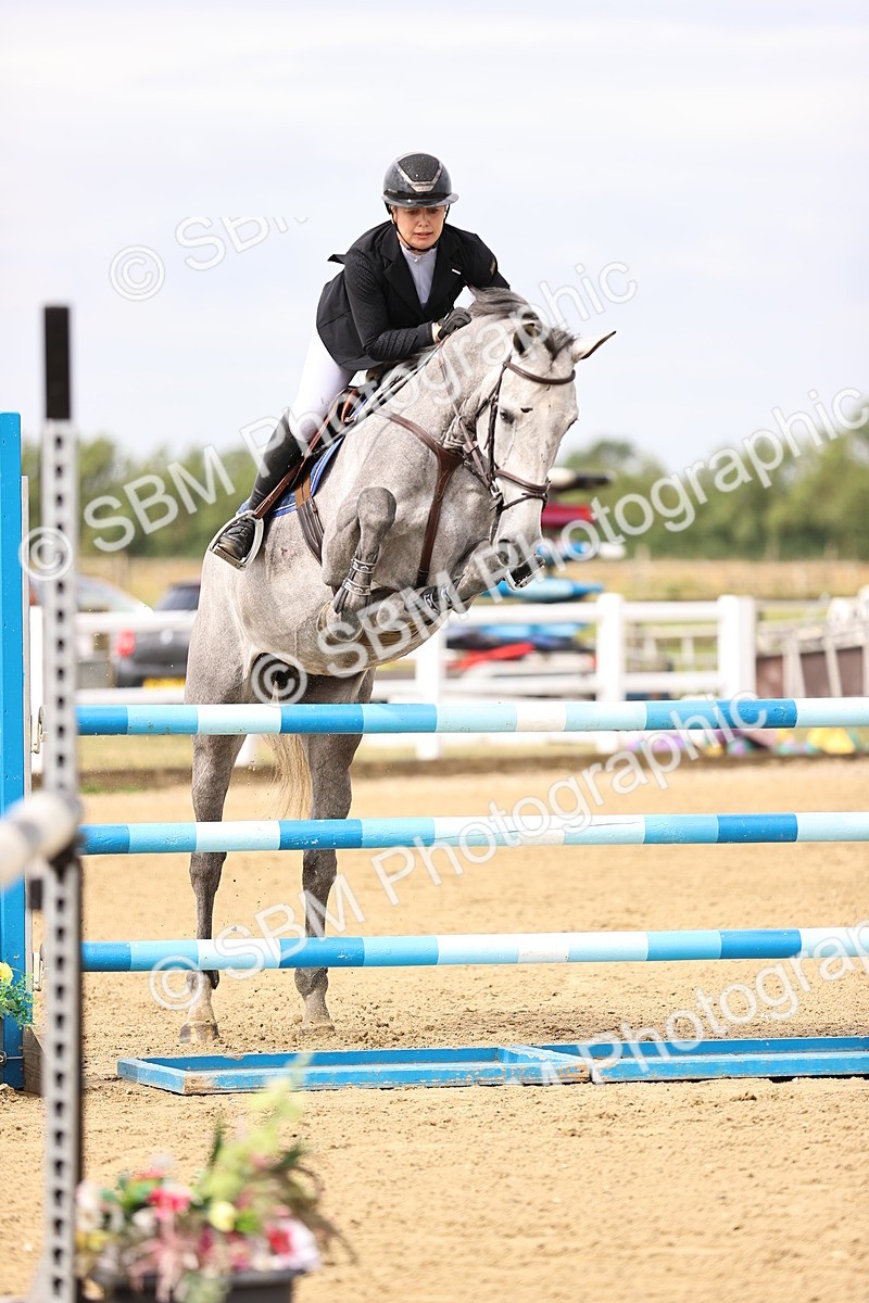 SBM_009522 - Class 8 - Senior Newcomers - 1.10  Open