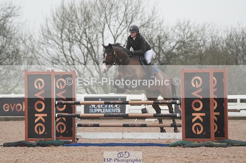 251207-121434-02009 - Cls 20 Snr Newcomers and 1.10m