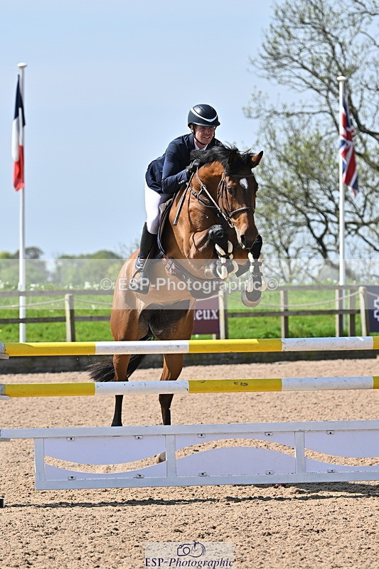 240509A-113347-01211 - Cls 9 Snr 1.20m Open