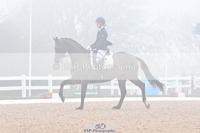 240217A-142835-03446 - 163-Anna.Johannson-Diamond.Bar