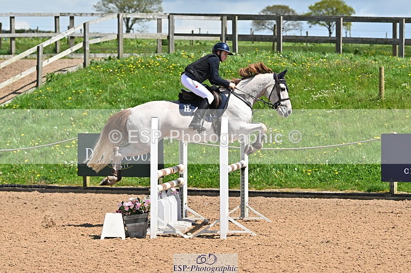 240504A-125256-01662 - Cls 4 Blue Chip Pony Newcomers & 1m Open