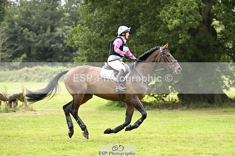 240825X-180955-38334 - 80cm XC 17.30 to End