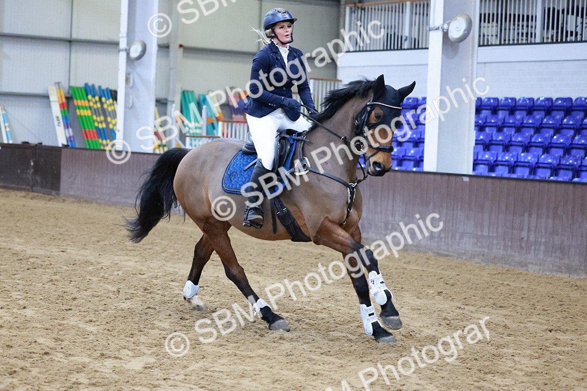 SBM_007479 - Class 24 - Nupafeed Supplements Senior Discovery/ 1m Open