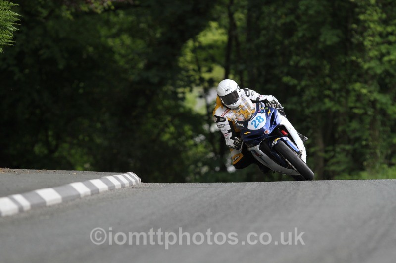 Ian Mackman Suzuki / Electrico - Monster Energy Supersport Race 1
