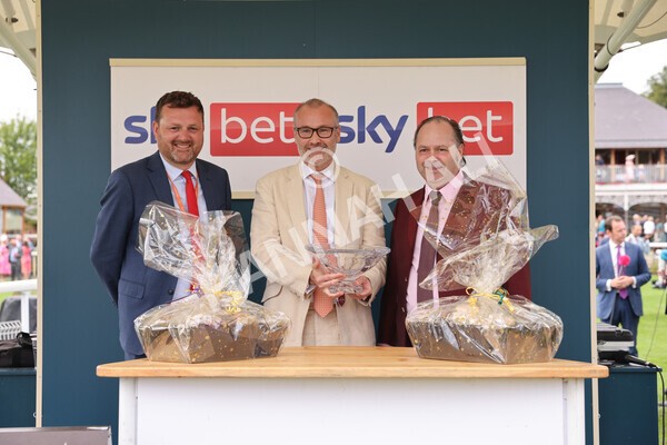 yr17082022r7-53 - Race 7 5.20pm Sky Bet Nursery Handicap