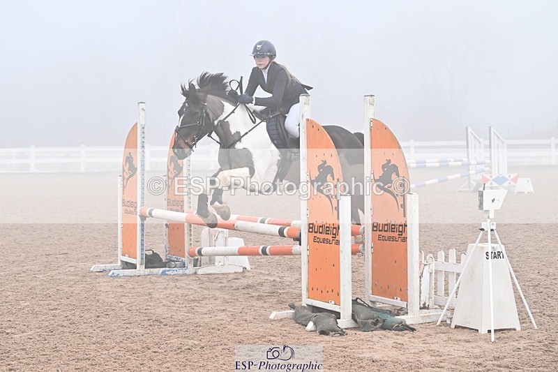 250209-100555-01285 - Cls 4 Pony British Novice and 80cm