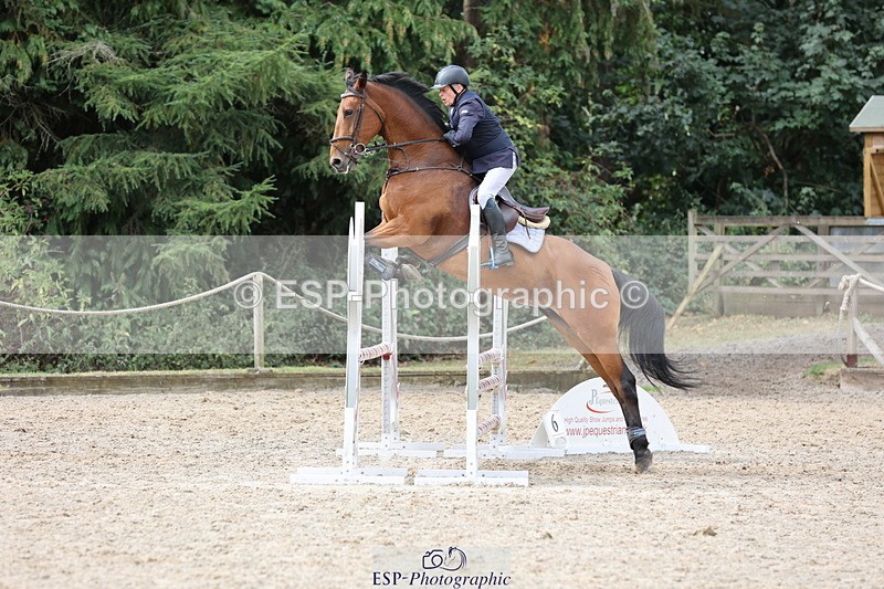 250829A-112831-01377 - Cls 7 British Novice and 90cm