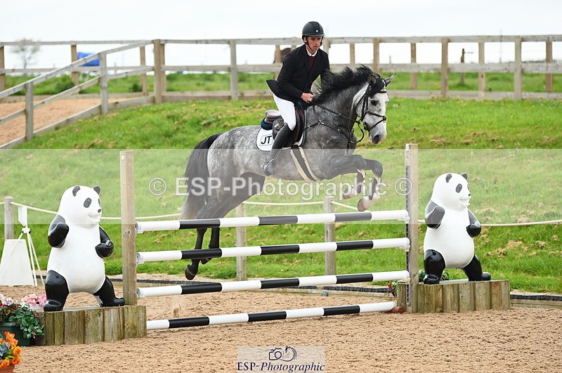 230504A-094954-00453 - Cls 8 Snr Foxhunter
