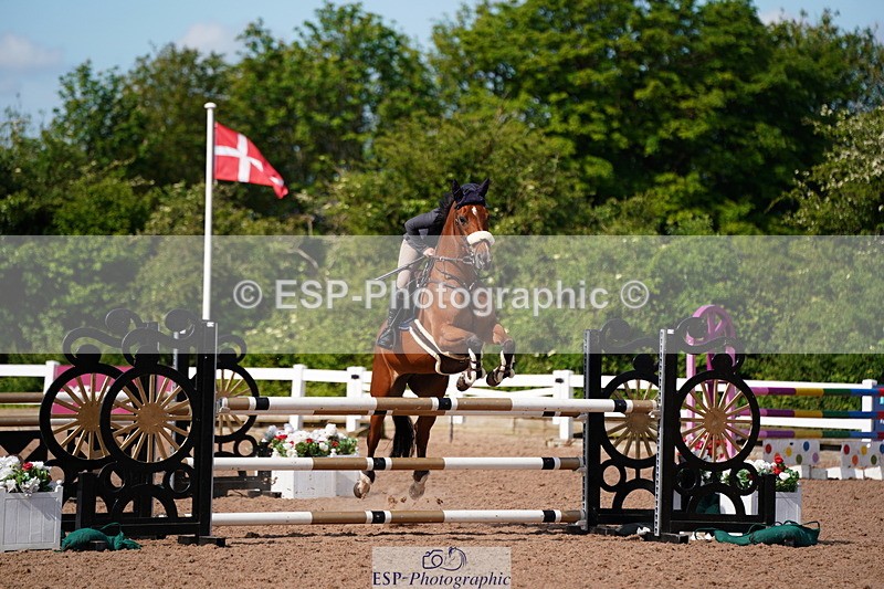 240525A-091704-05052 - Cls 13 Snr 1.05m and 1.10m