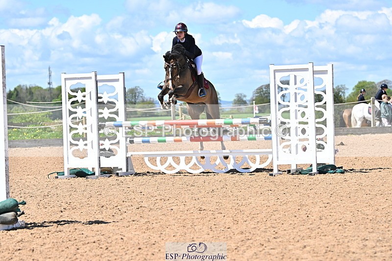 240504A-130147-01687 - Cls 4 Blue Chip Pony Newcomers & 1m Open