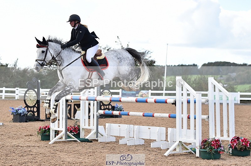 231014A-145030-05354 - Cls 15 1.05m Amateur Q 2nd R