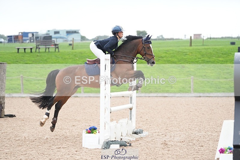 250920-122939-01277 - Cls 10 Pony Foxhunter and 1.10m