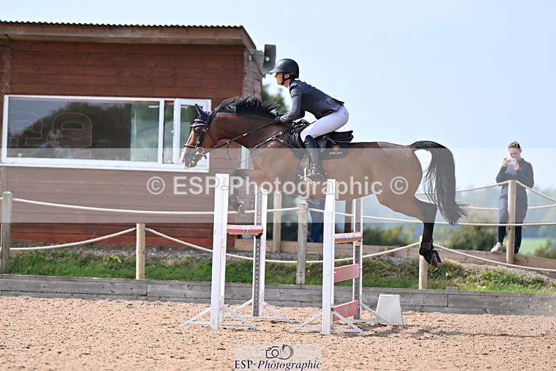 240828A-140656-00795 - Cls 4 Snr Newcomers and 1.10m Open