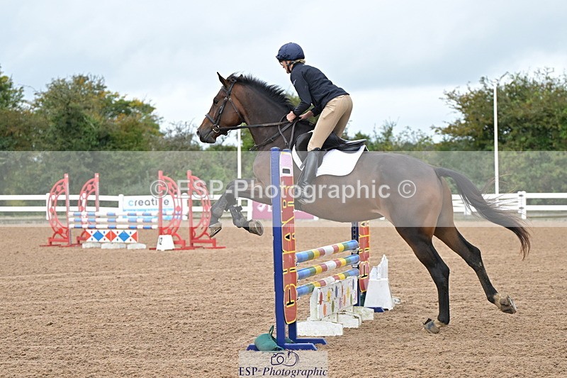 240925A-105838-00170 - Cls 1 British Novice and 90cm Open