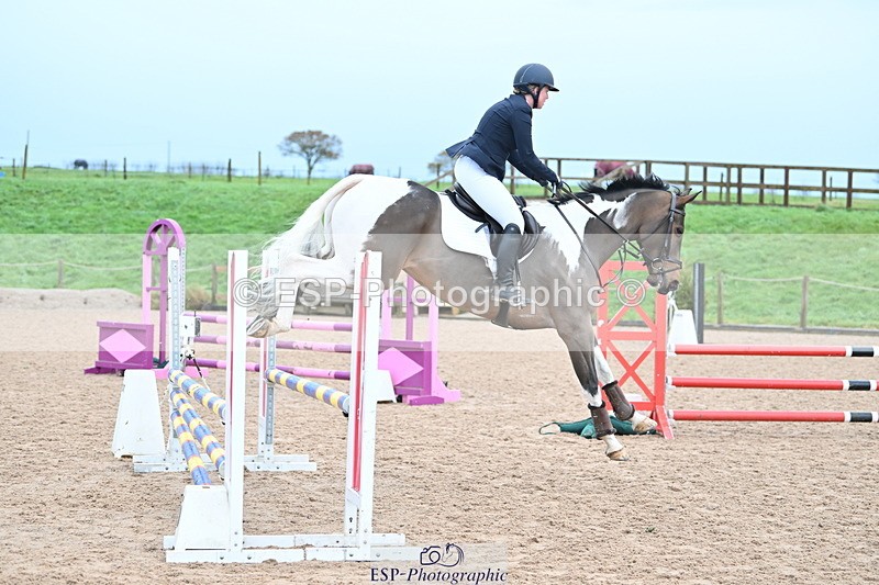 231203A-105643-00683 - Cls 16+17 Club and Schools 80cm