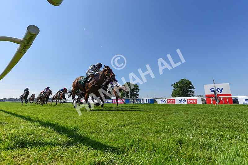 180524-Race 3-Burning Cash-6533 - Race 3