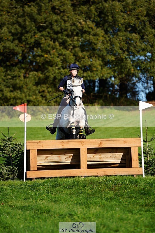 241026-101636-11276 - 321-Hannah.Underhill-DONBEG.GREY