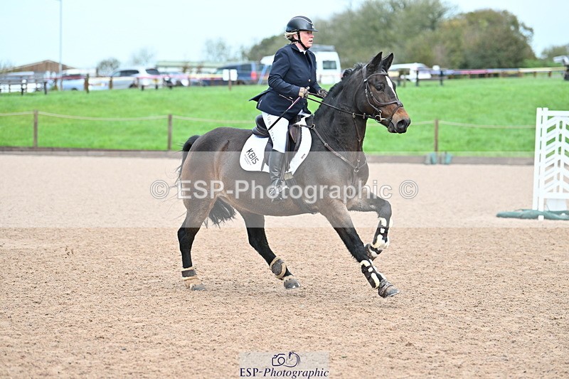 231029A-092516-02373 - 60cm Club and Schools