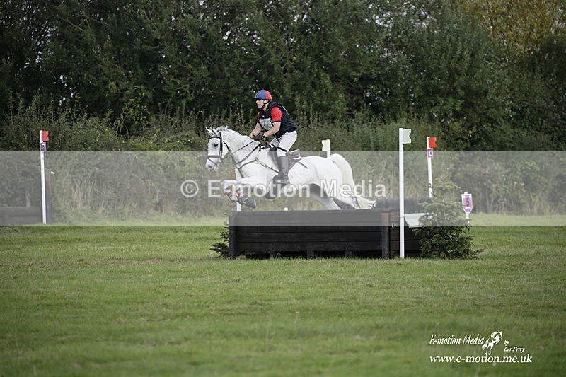  WWHT 171021 3096 - Intermediate (0.90m)  17/10/21