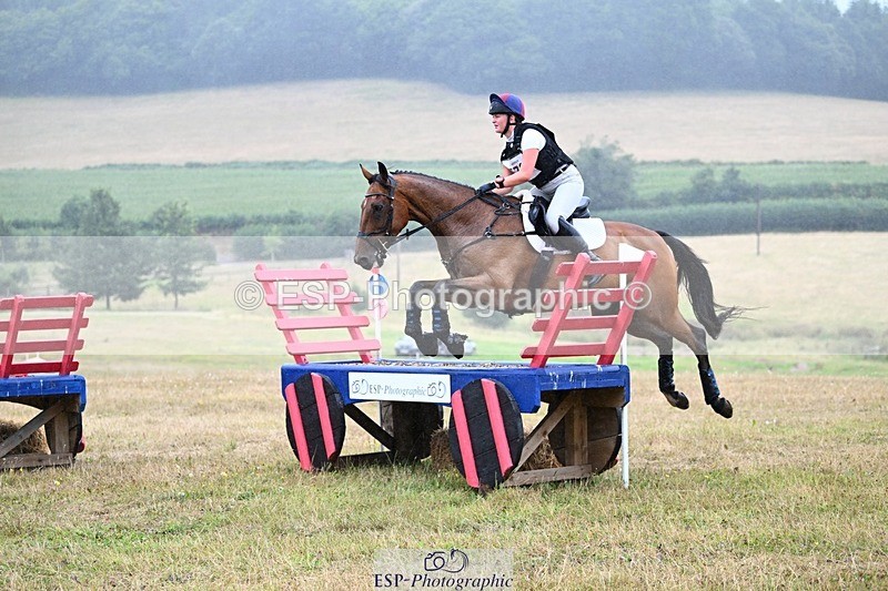 250803A-131159-13593 - M-576-Ella.Otto-SUMMERBRIDGE.TIPP