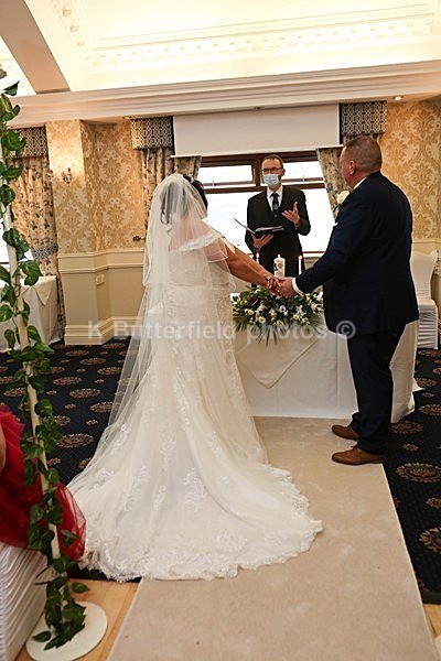 193 - Eric Rooney and Philomena Furey Castle Arch Hotel